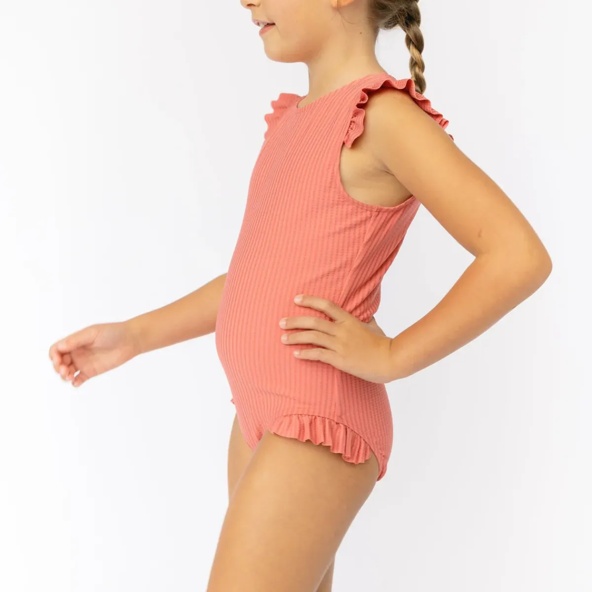 girls_ruffle_sleeve_rashg_3-2.webp minnow One Pieces<Girls Ruffle Sleeve Rashguard One Piece New England Red