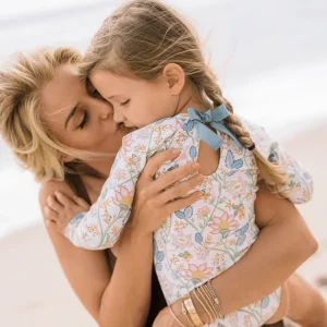 minnow Rashguards< X Daphne Oz Girls Rashguard One Piece Wild Bloom Floral