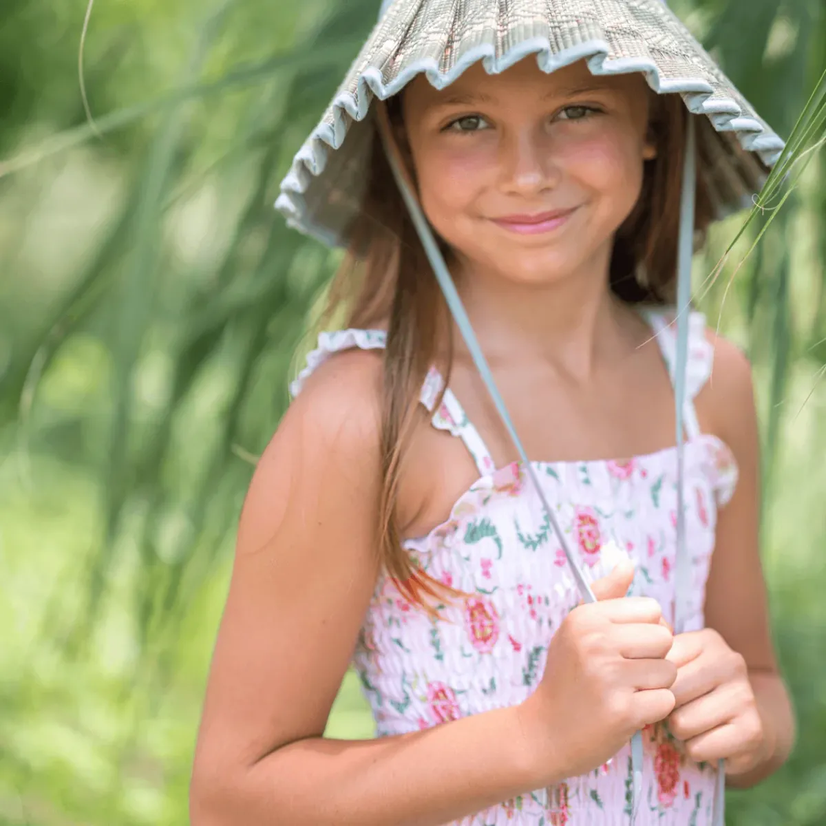 minnow_x_sister_parish_gi_2-1.webp minnow One Pieces< X Sister Parish Girls Smocked One Piece Cloister Botanical